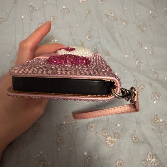 Handmade iPhone 15 pro rhinestone hello kitty flip phone case - Picture 4 of 4